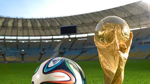 “哈姆扎·希拉兹手部受伤：弗兰克·沃伦揭秘争议平局细节”